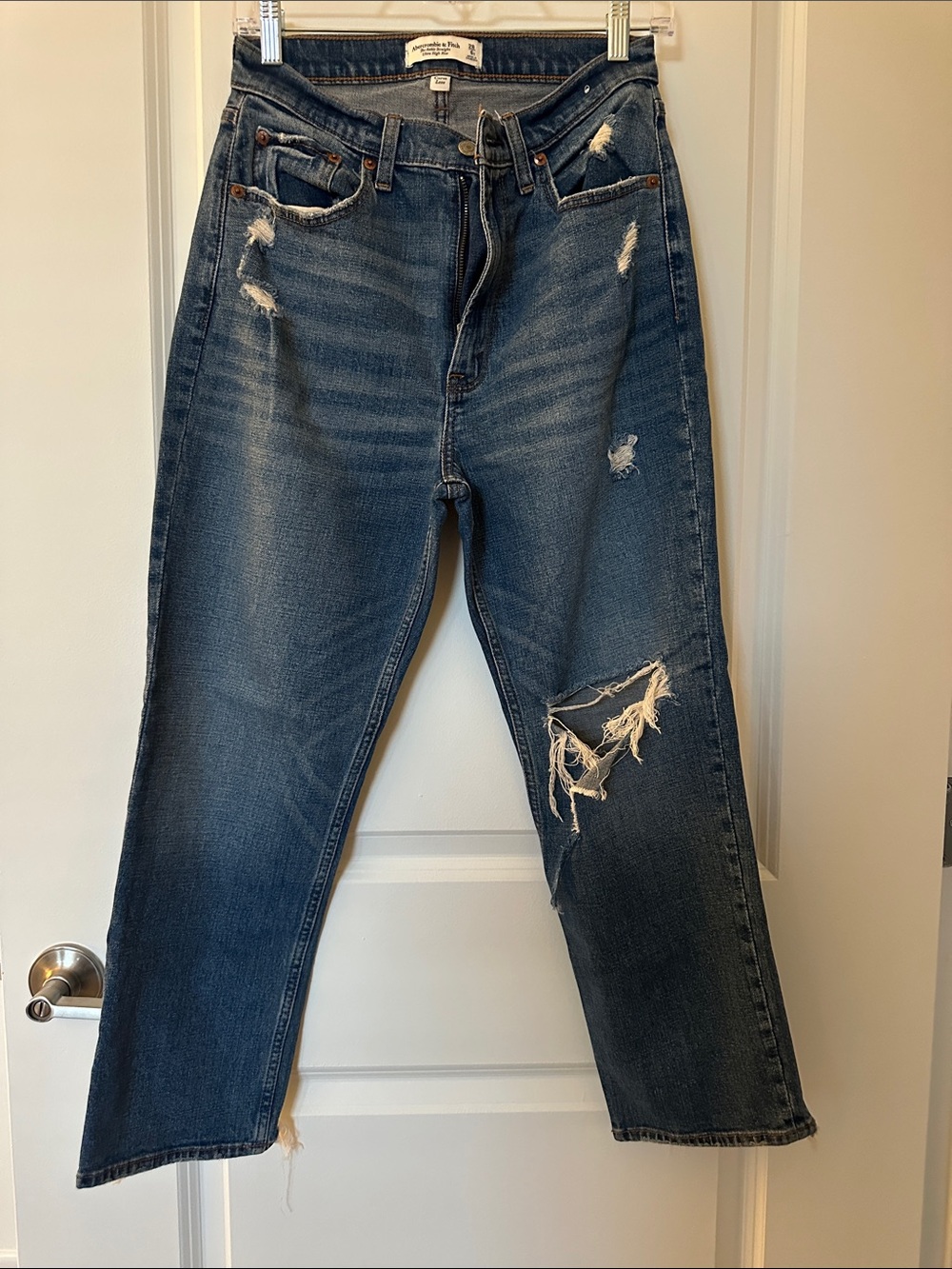 Abercrombie & Fitch Distressed Dark Blue Straight-Leg Jeans